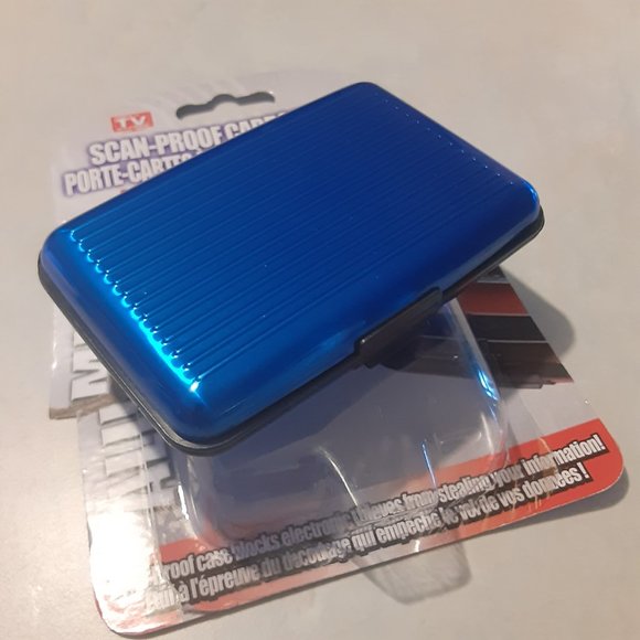 Aluminum Scan-Proof Cards Wallet (new opened box) - Picture 3 of 4